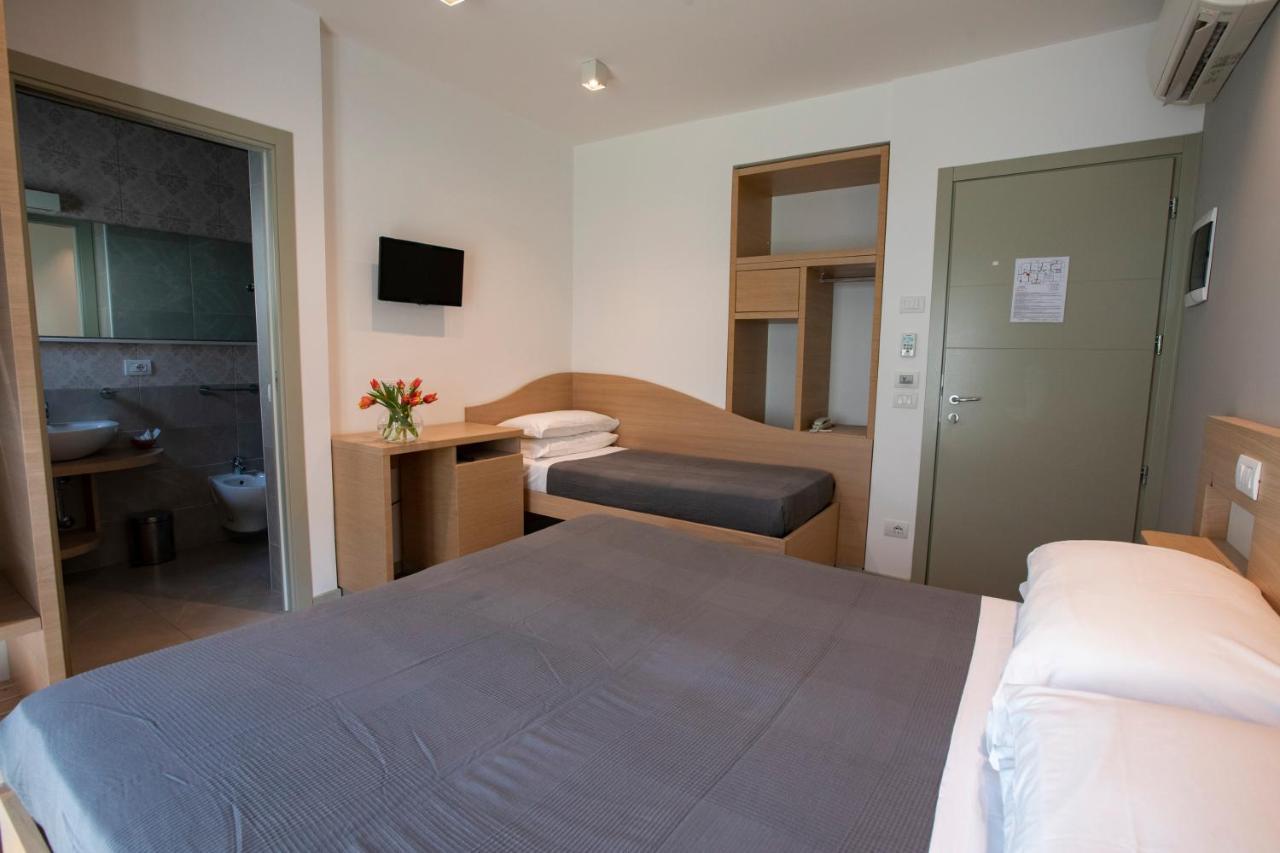 Hotel Liane - Venite Assetati Perché Questa Estate Fa Caldo Pd - Zona Disco Spiagge 2*